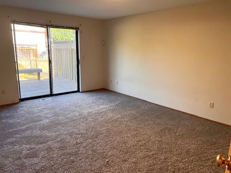 625 & 627 Shannon St — Photo 5