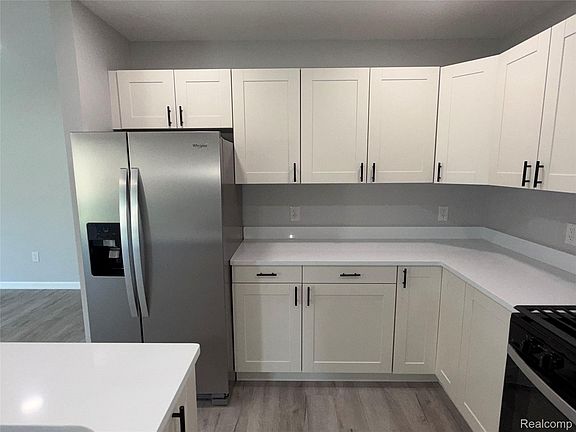 3rd image of 819 Chelsea Ridge Ct