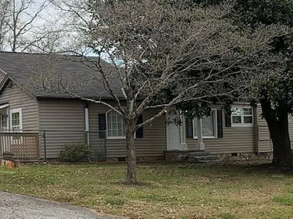 25 E Belvue Rd, Taylors, SC 29687
