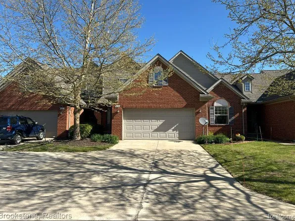 2639 Bluewater St, Ypsilanti, MI 48198