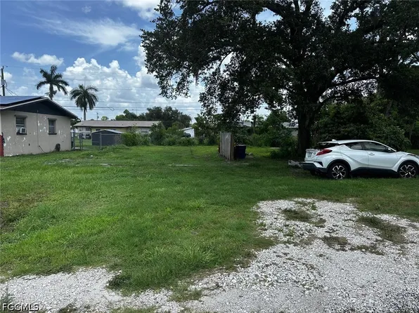 293 Byron Ave, North Fort Myers, FL 33917