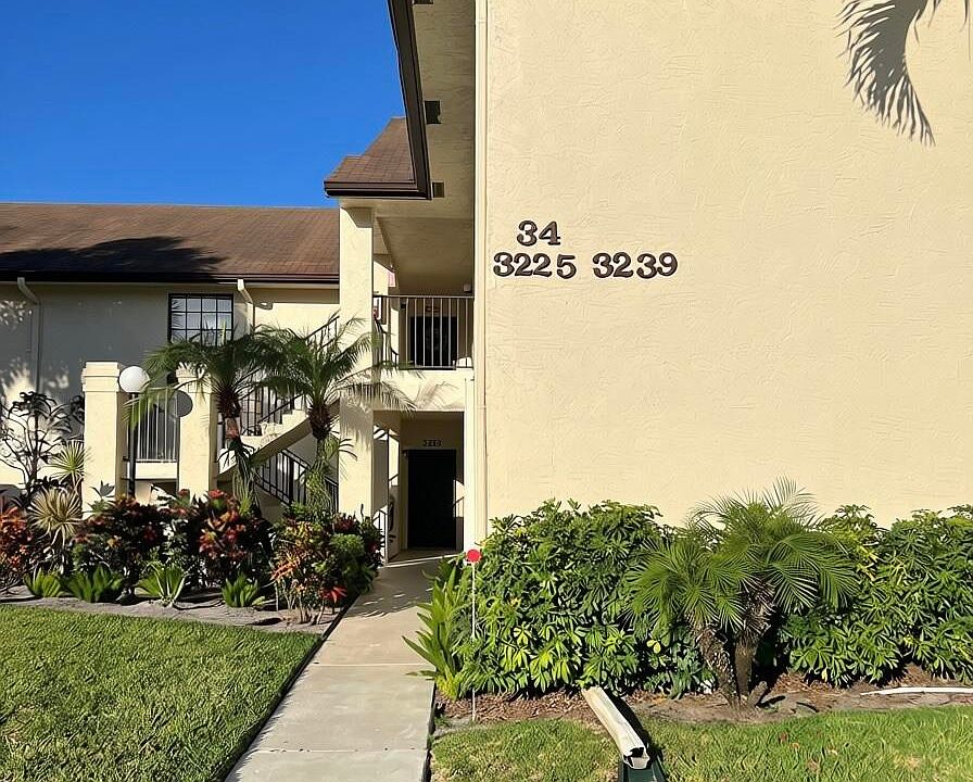 1st image of 3237 Jog Park Drive