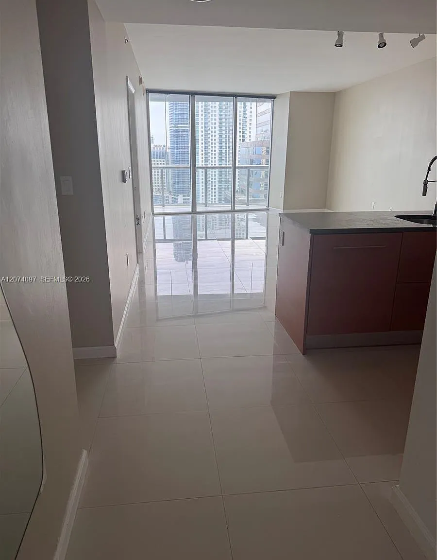 Icon Brickell No Two — Photo 4