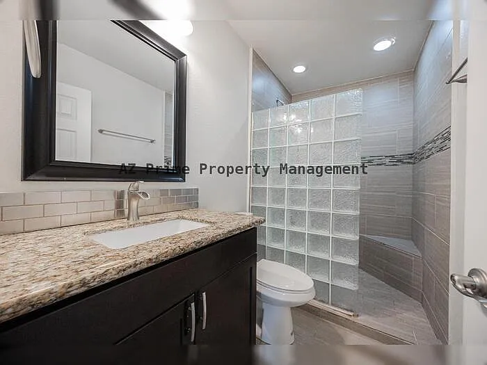 1332 E Whitton Ave — Photo 17