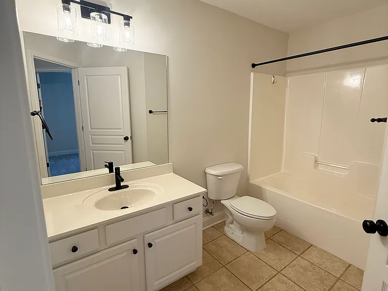 521 E Perkins Creek Rd — Photo 9