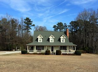 200 Bizzell St, Newton Grove, NC 28366