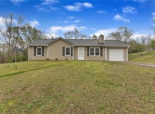 17 Black Jack Mountain Cres, Cartersville, GA 30120