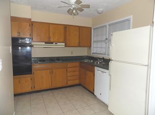 825 Montclair Rd, Fayetteville, NC 28314