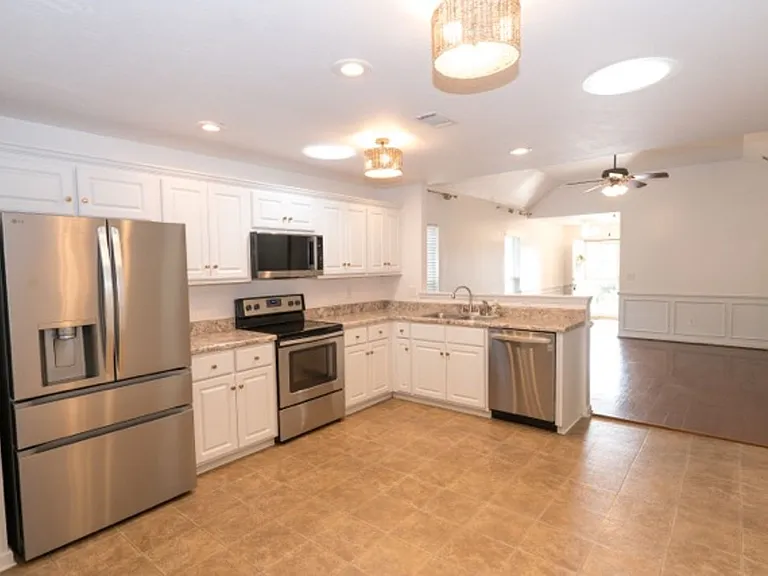 2049 Dundee Way — Photo 7