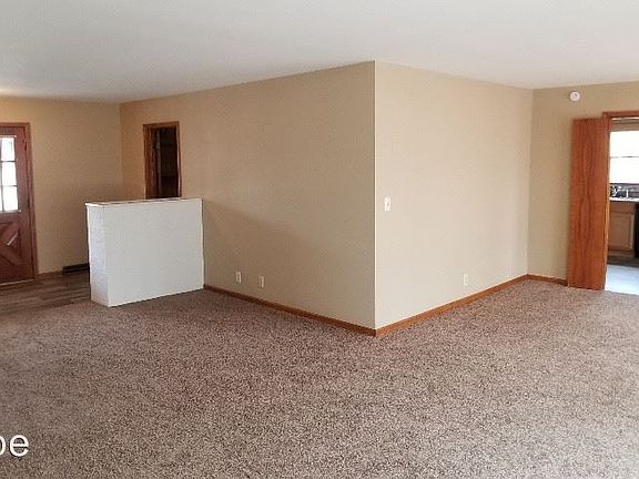 3rd image of 2113 Crestwood Dr