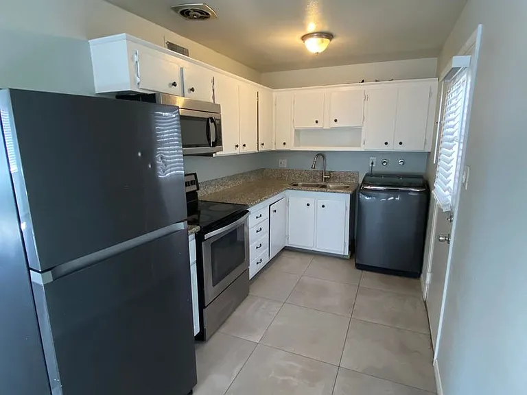 1417 Chestnut St — Photo 5