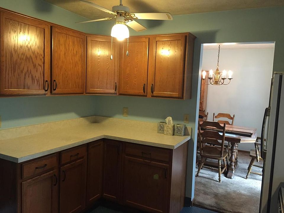 2nd image of 1124 Hackney Dr