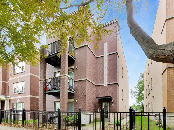 1149 W Washburne Ave Unit 301, Chicago, IL 60608