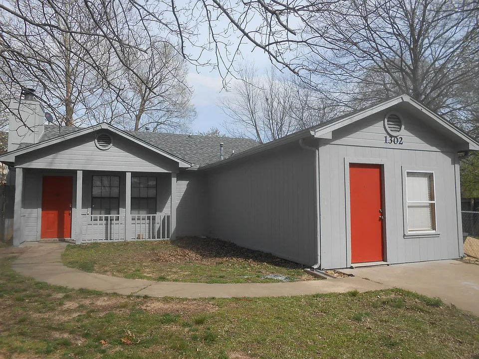 1302 Spriggs Ct