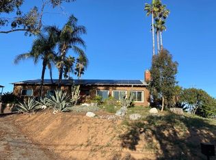 1062 W 5th Ave W, Escondido, CA 92025