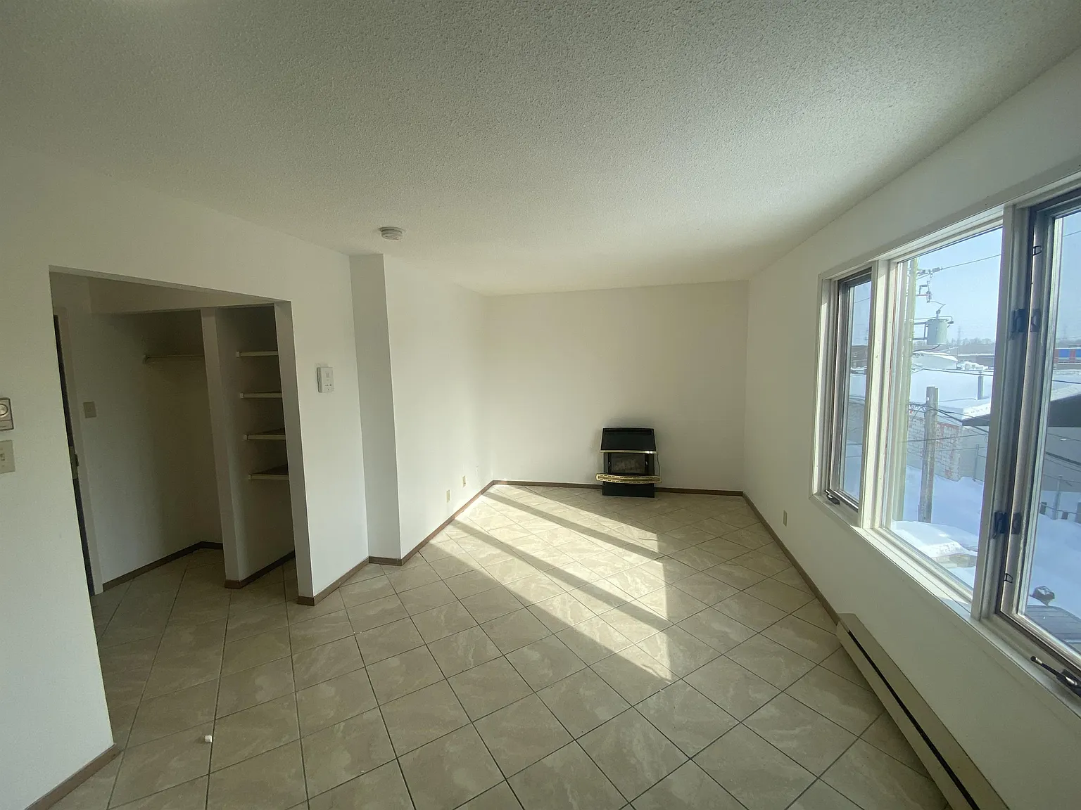 Studio, $1,075 — Photo 2