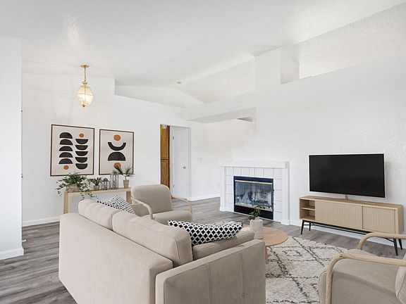 2nd image of 238 Lapwing Ln