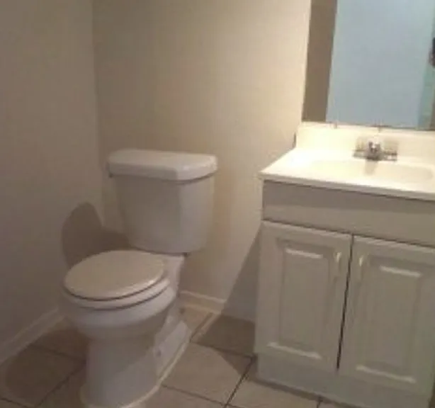 600 Monticello Ct #2 — Photo 2