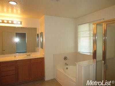 3rd image of 10829 Nestlenook Cir