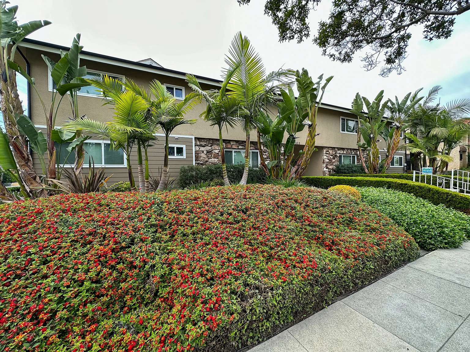 2 bed, $2,595 — Photo 1