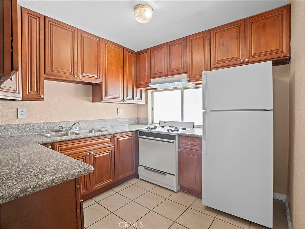 1 bed, 750 sqft, $1,900 — Photo 4