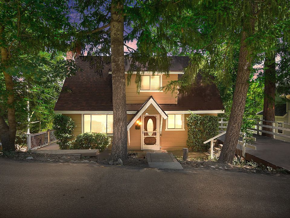 1st image of 296 Manzanita Dr