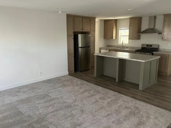 725 W Thornton Ave Spc 31, Hemet, CA 92543