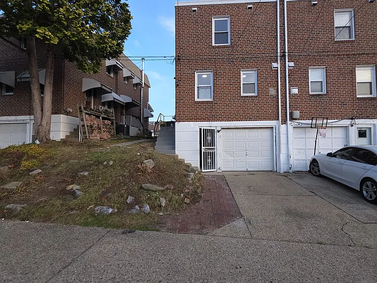 9058 Convent Ave — Photo 2