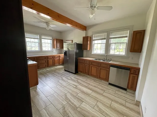 1004 W 7th St #B — Photo 11