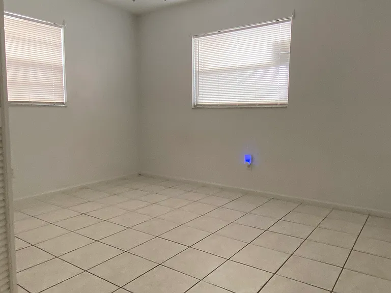2342 Palmwood Dr — Photo 4