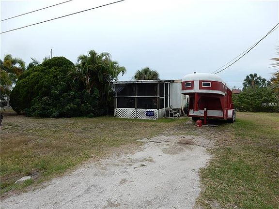 3rd image of 4227 Hollis Ave
