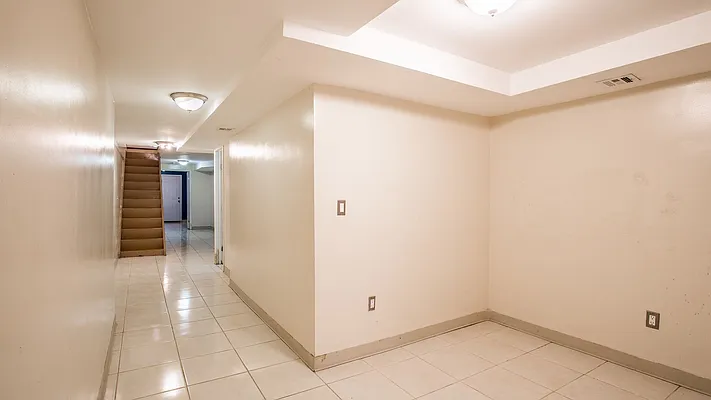 Rented by Nooklyn NYC LLC | media 48