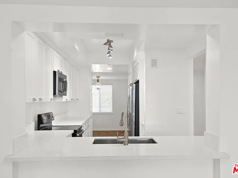 122 Ocean Park Blvd #511 — Photo 10