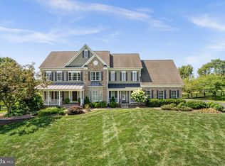 16534 Goldencrest Cir, Purcellville, VA 20132