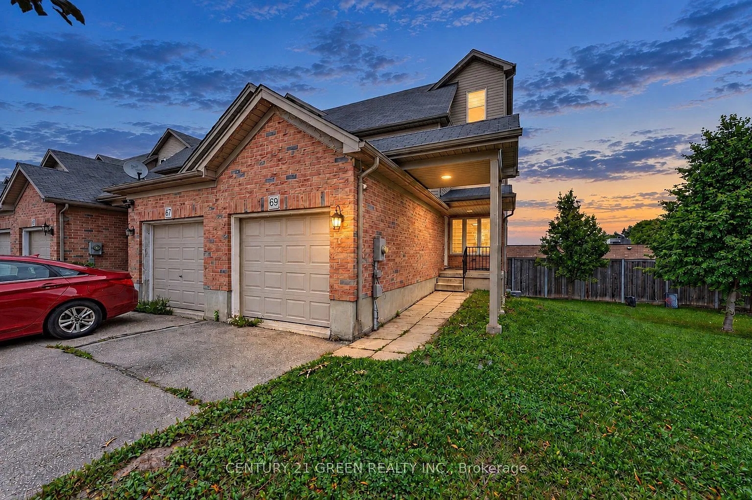 3 bed, $2,500 — Photo 1