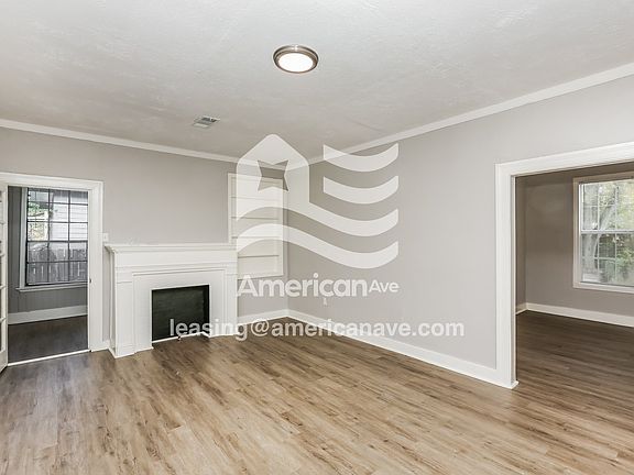 926055_002_wm_-_living_room_13144251.jpg
