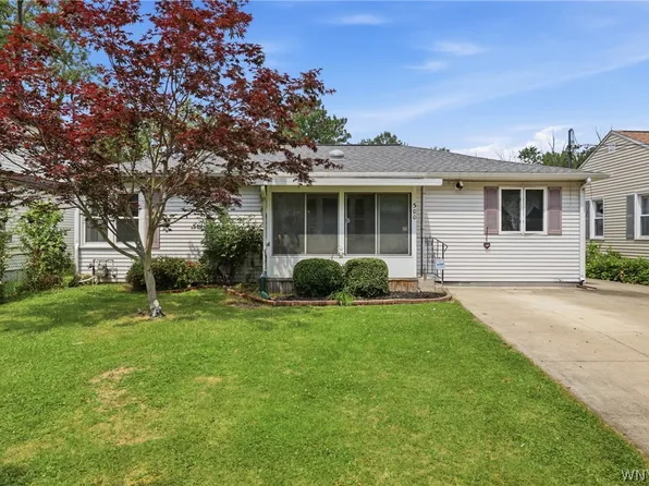 500 E Stenzil St, North Tonawanda, NY 14120