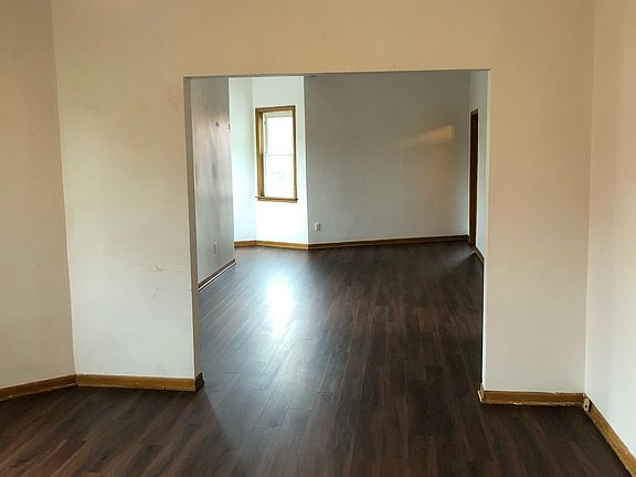 2nd image of 4264 N Lincoln Ave #2