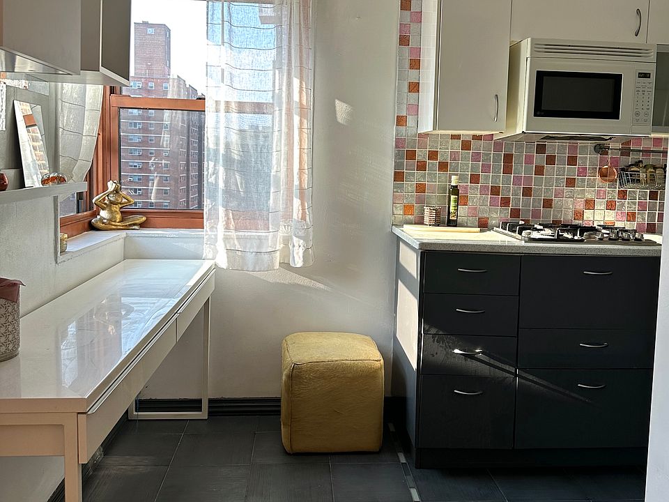 1st image of 270 Jay St APT 12A