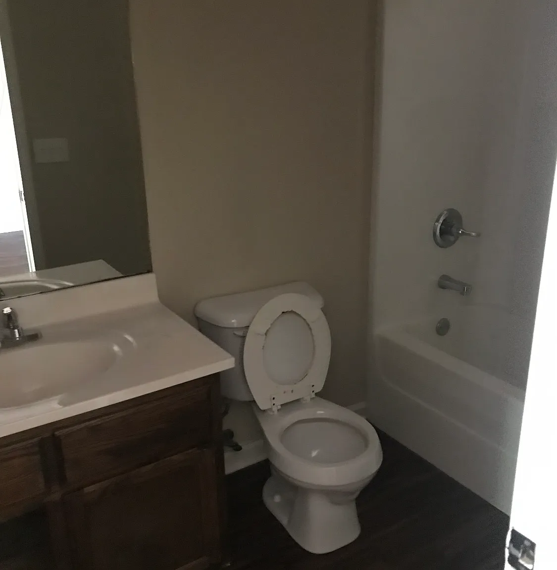 2 bed, 1400 sqft, $1,000 — Photo 4