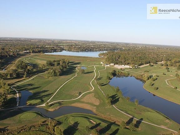 4th image of 10 Buckskin Dr