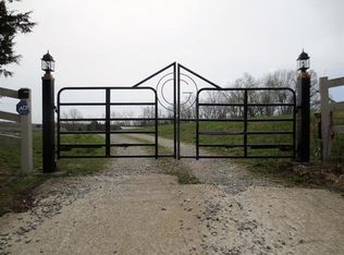 2161 Petty Rd, Charlotte, TN 37036