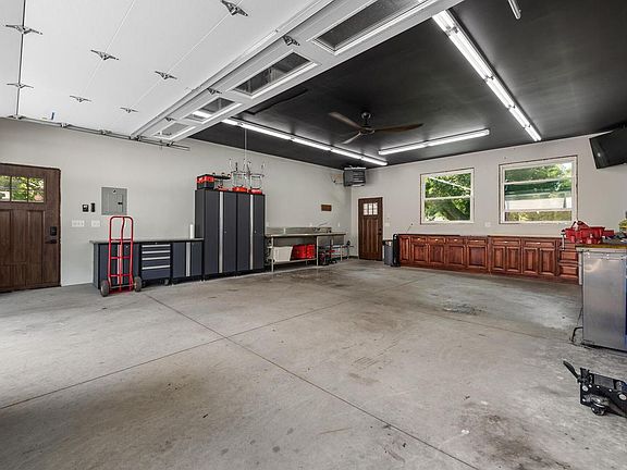 4th image of 503 Linden AVENUE