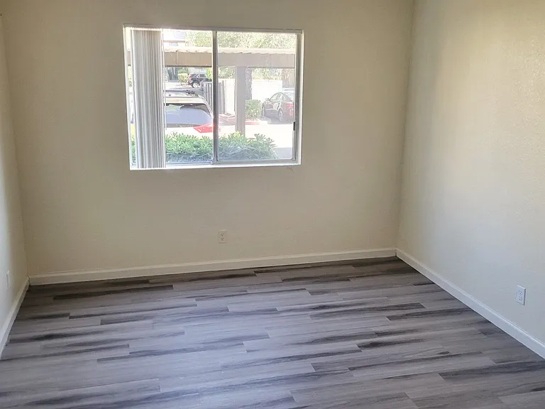Sierra Village — Photo 15