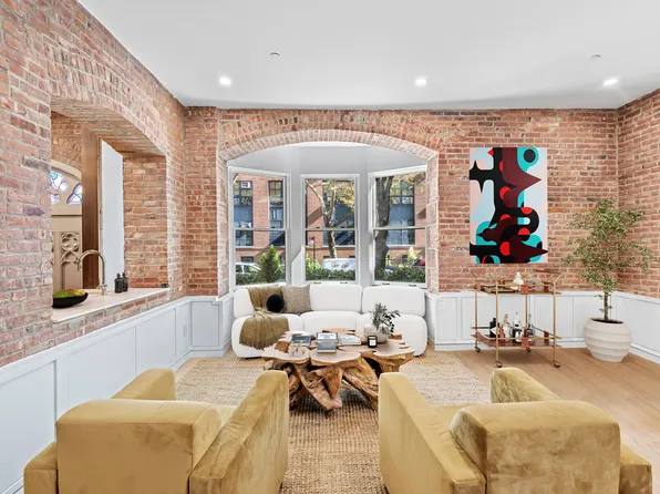 232 Adelphi Street image 1 of 10