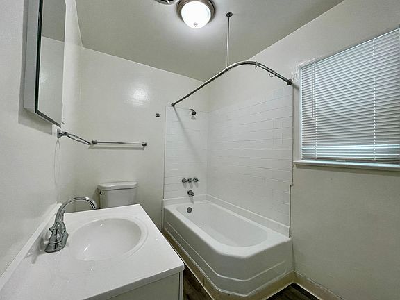3rd image of 1317 W 107th St