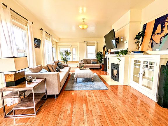 3rd image of 2674 A St