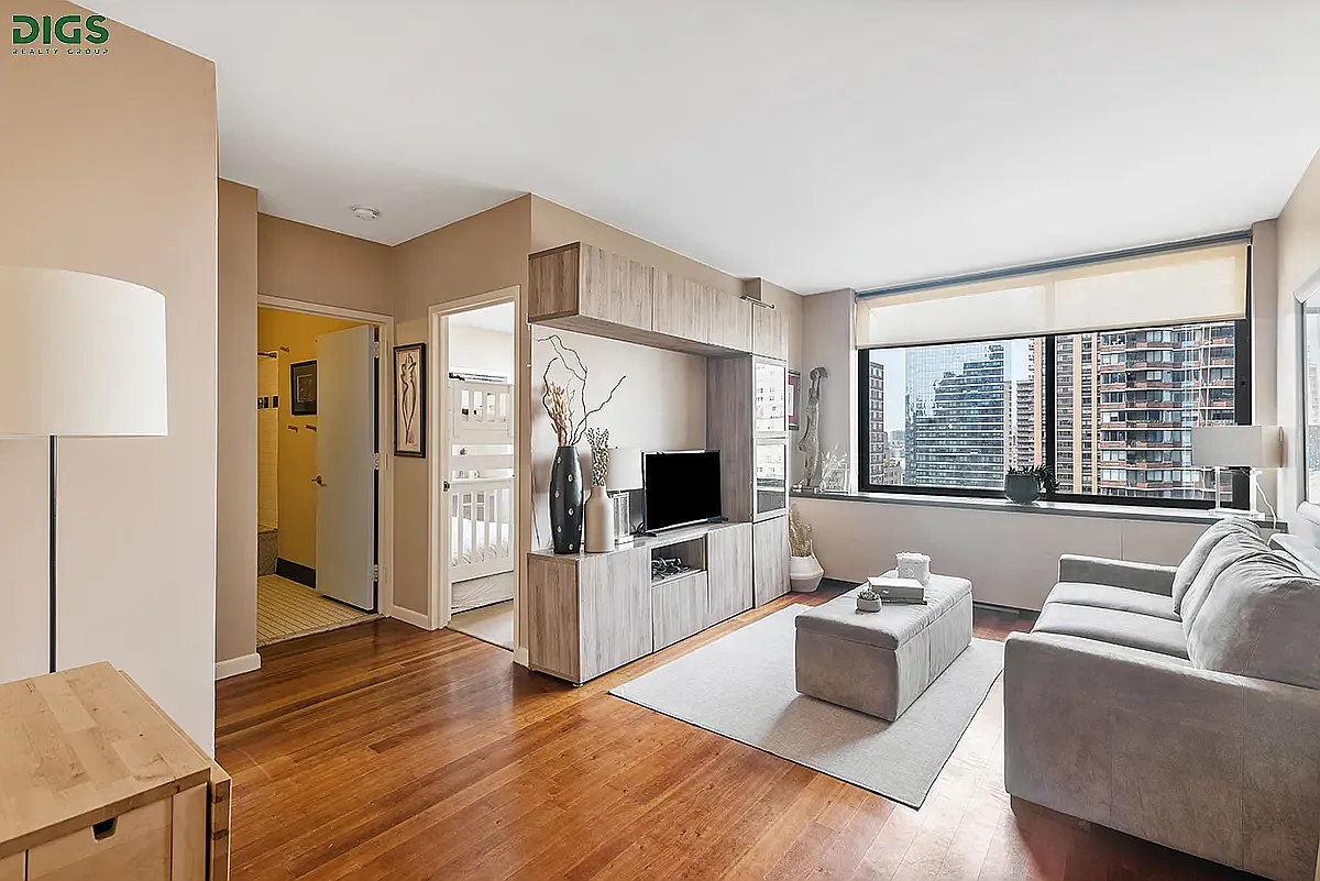 111 W 67th St APT 20A photo 1