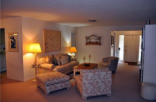 3rd image of 6079 Baywood Ln