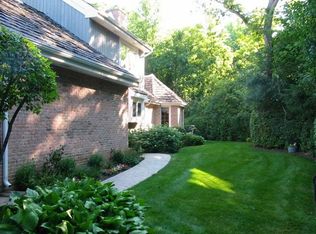 54 Dukes Ln, Lincolnshire, IL